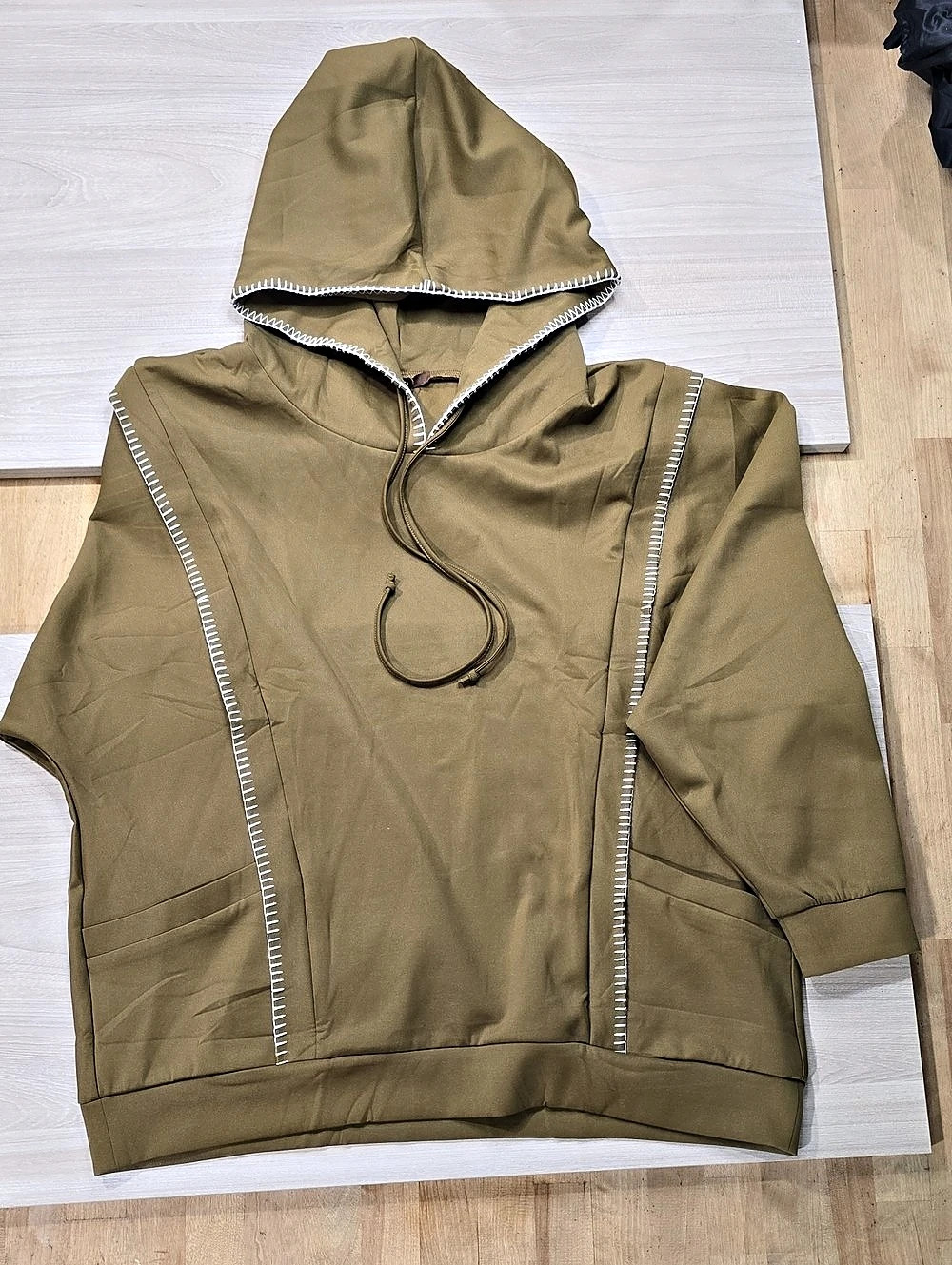 Gaharu Camel Brown Contrast Blanket Stitch Hoodie Sweatshirt NWT